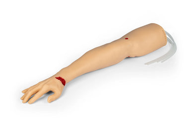 “Trauma Tina” – Brazo con heridas que sangran abundantemente
